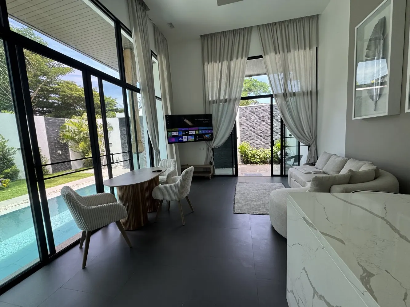 Property image - full photo 9