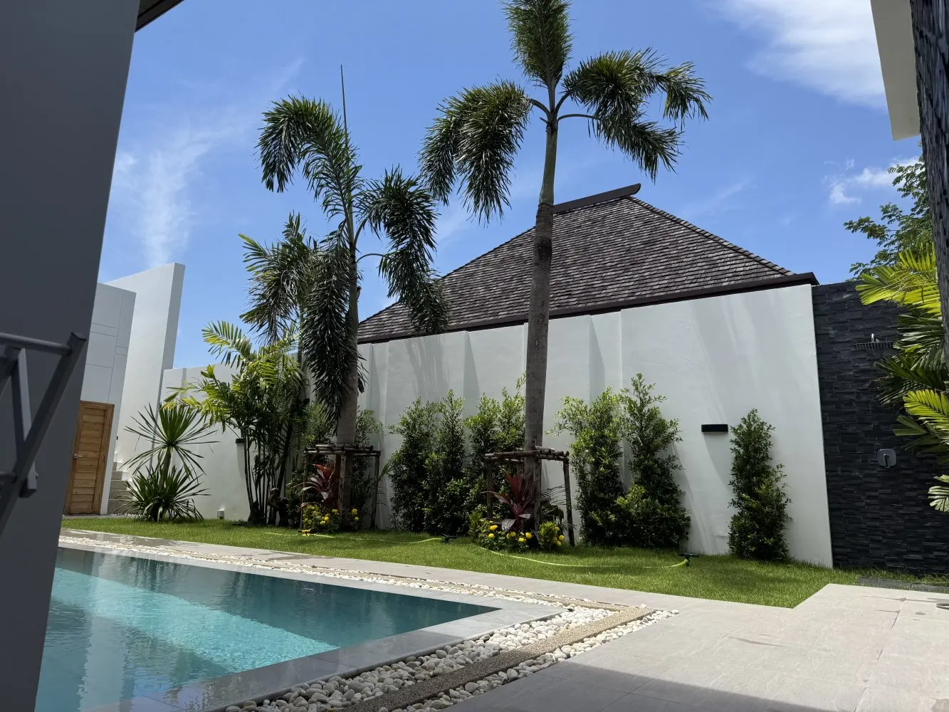 Property image - full photo 33
