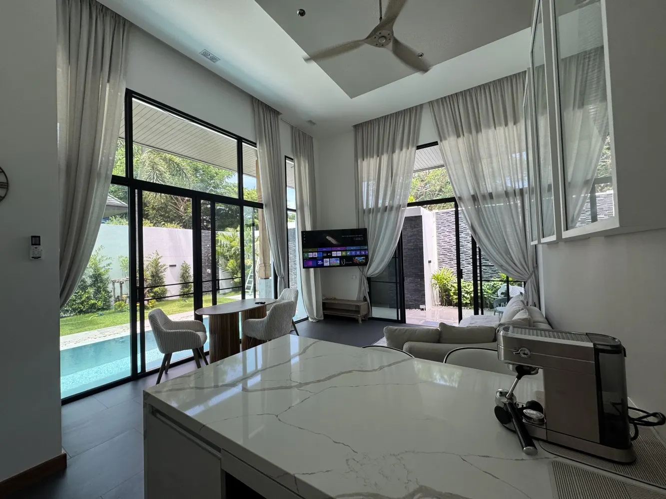 Property image - full photo 13