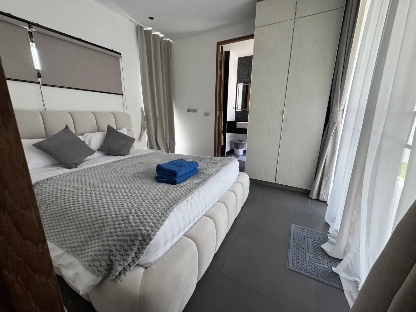 Property image - full photo 23