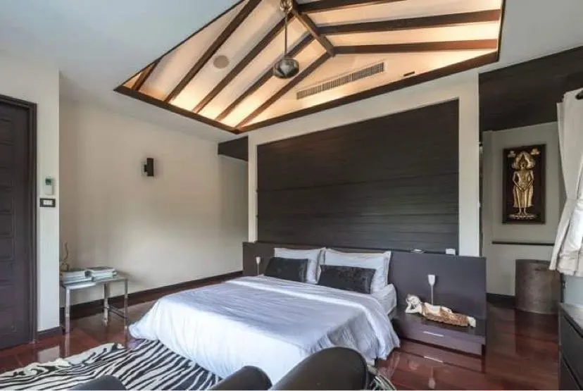 Property image - full photo 8