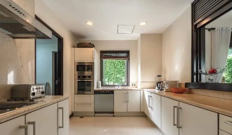 Property image - full photo 4