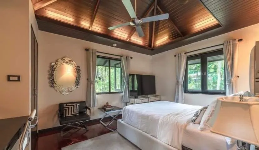 Property image - full photo 18