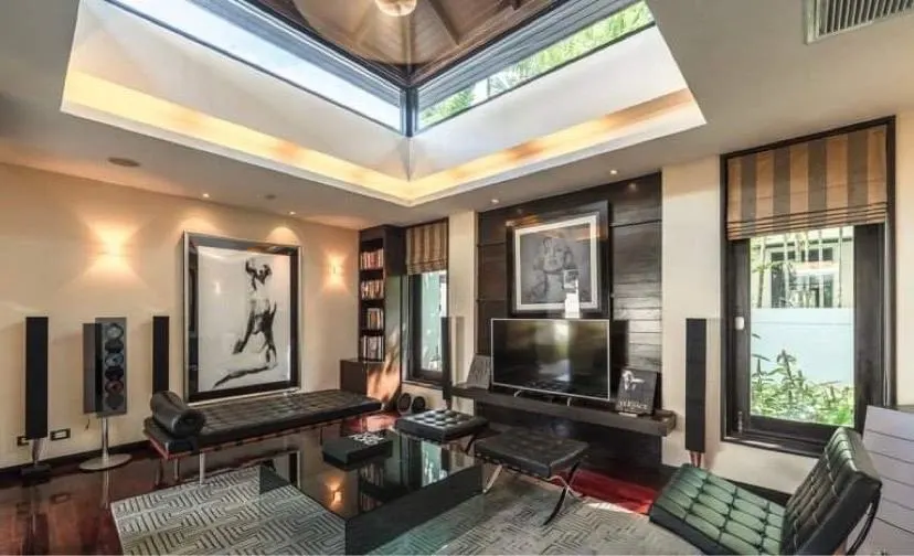 Property image - full photo 19