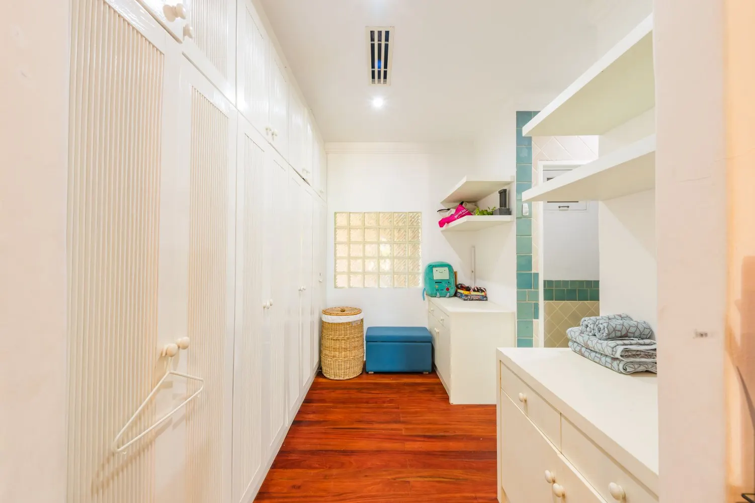 Property image - full photo 31