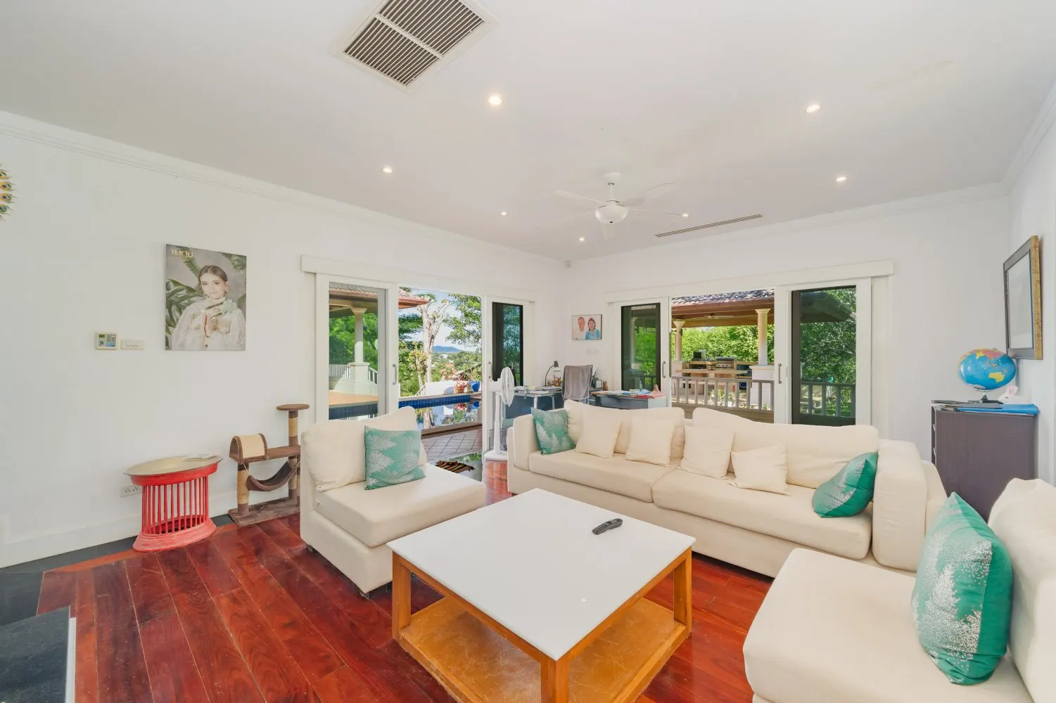 Property image - full photo 18