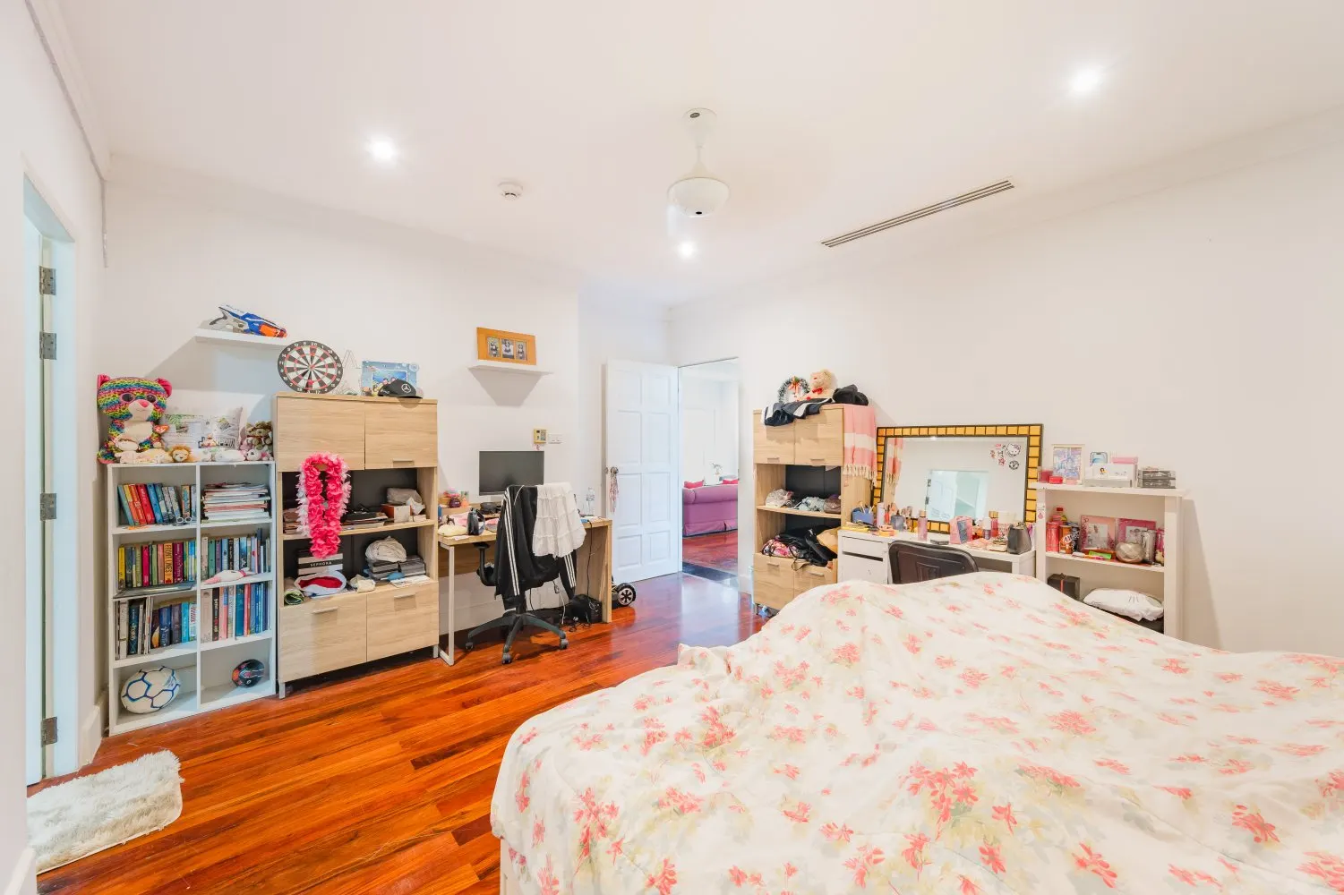 Property image - full photo 30