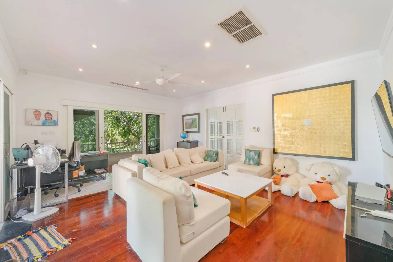 Property image - full photo 17