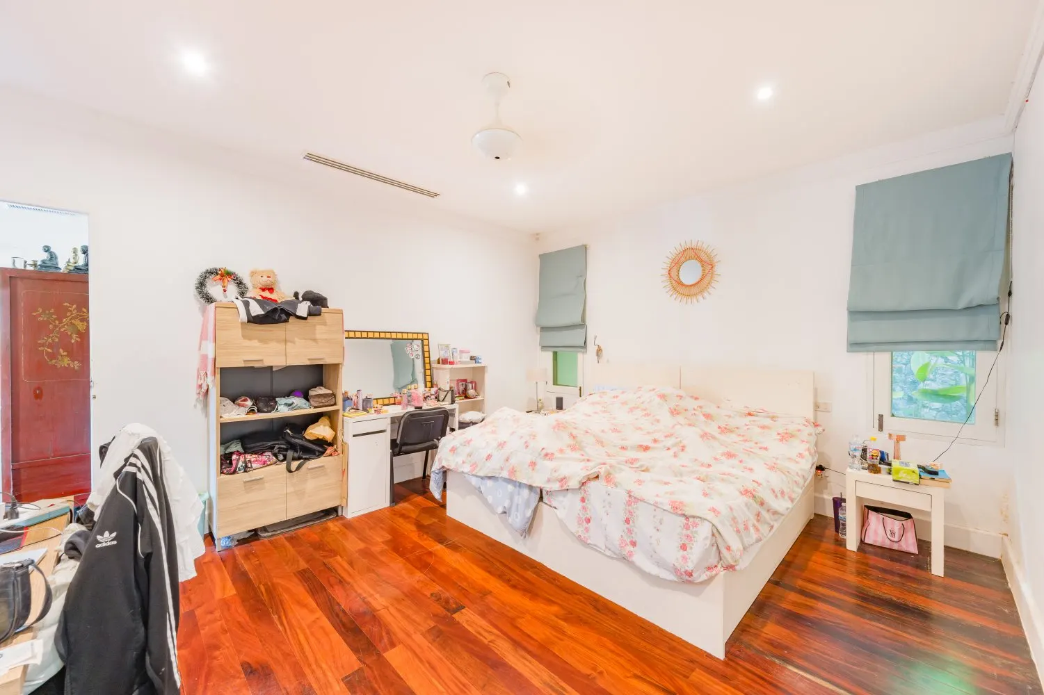 Property image - full photo 29
