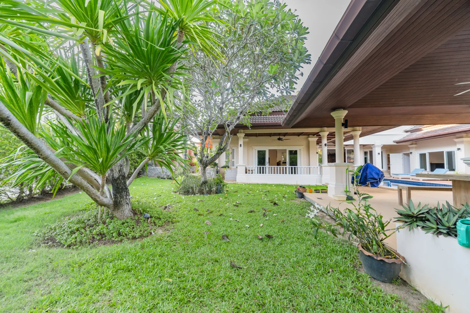 Property image - full photo 4