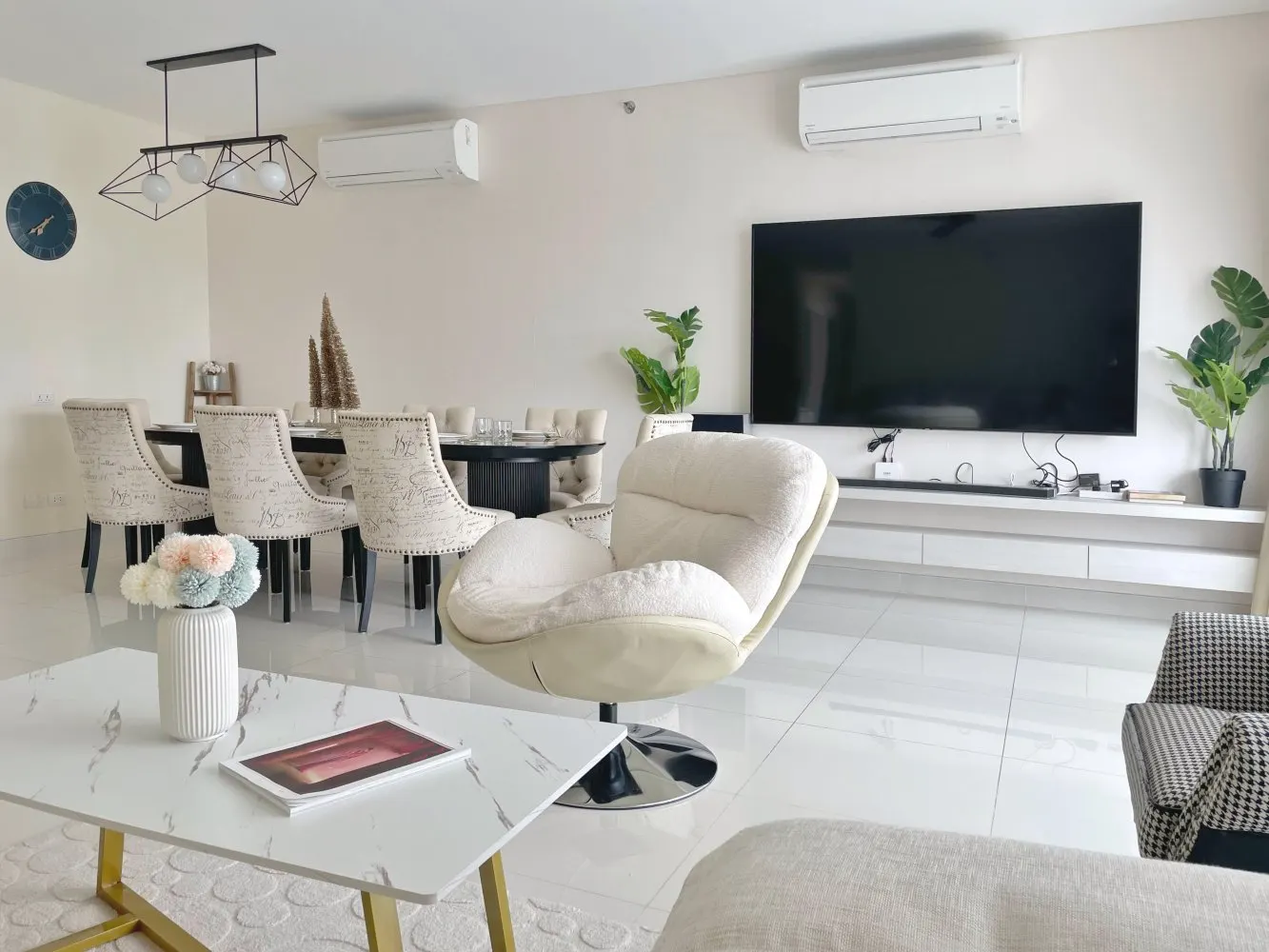 Property image - full photo 9