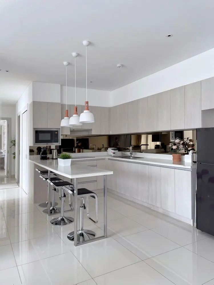 Property image - full photo 3