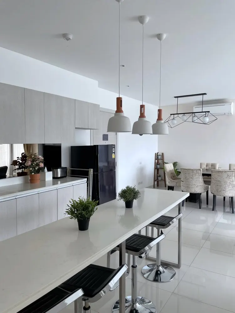 Property image - full photo 4