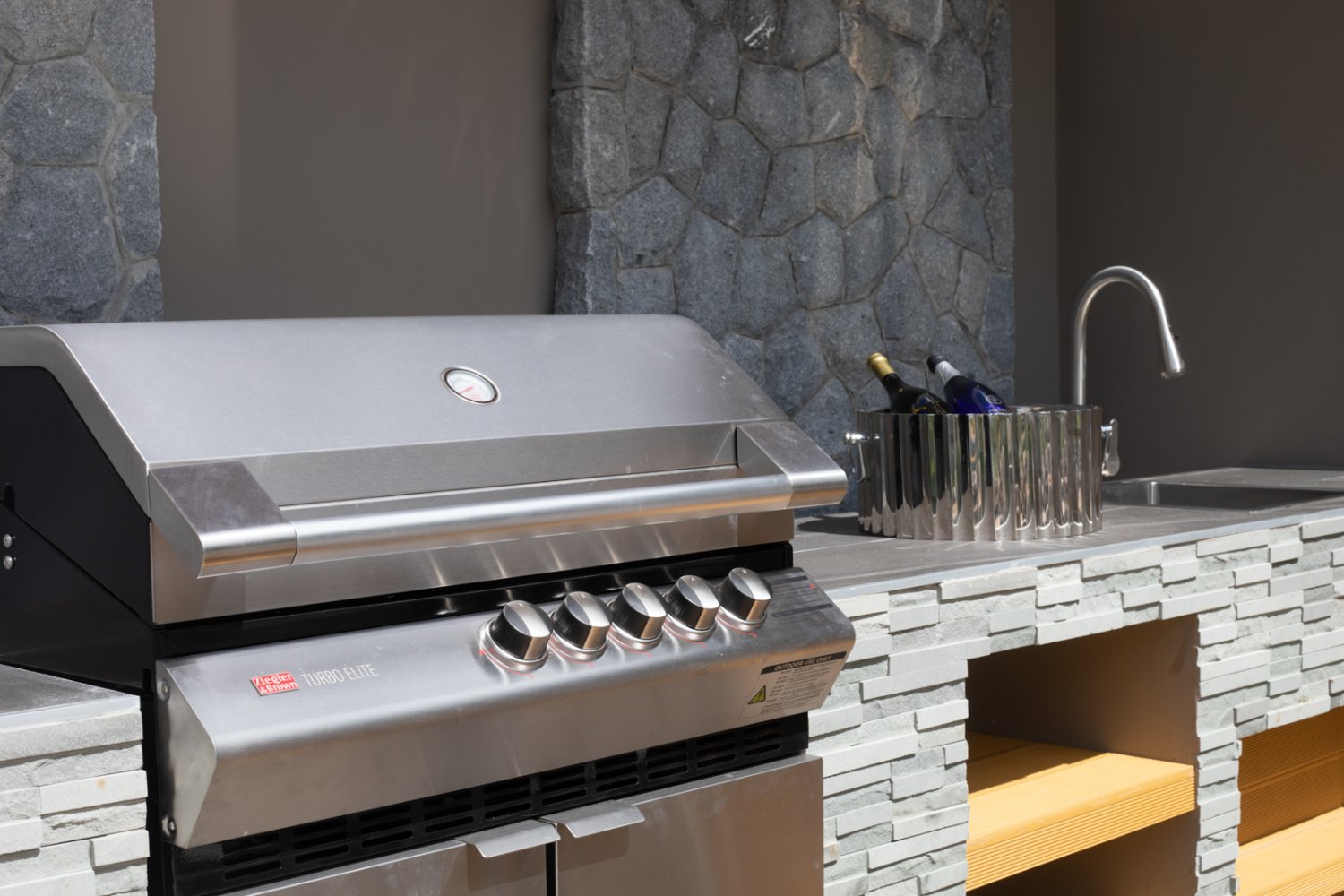Property image - full photo 17