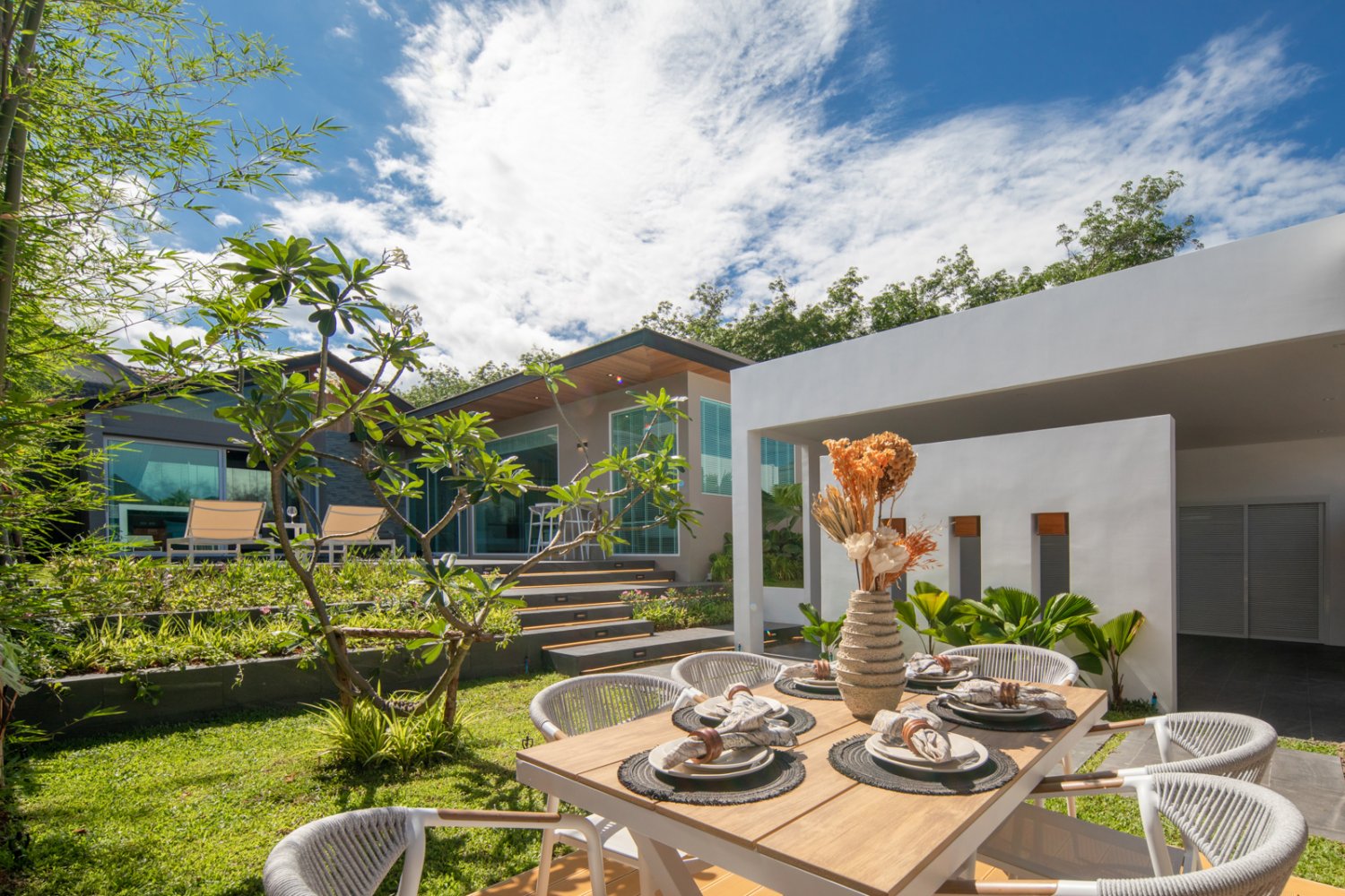 Property image - full photo 2
