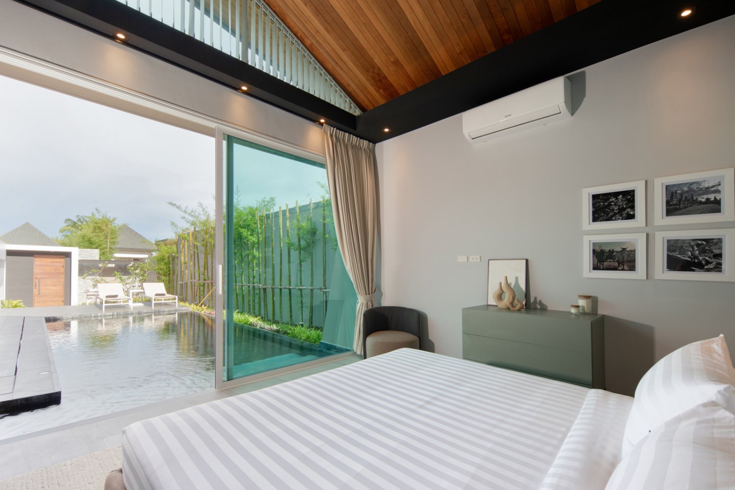 Property image - full photo 12