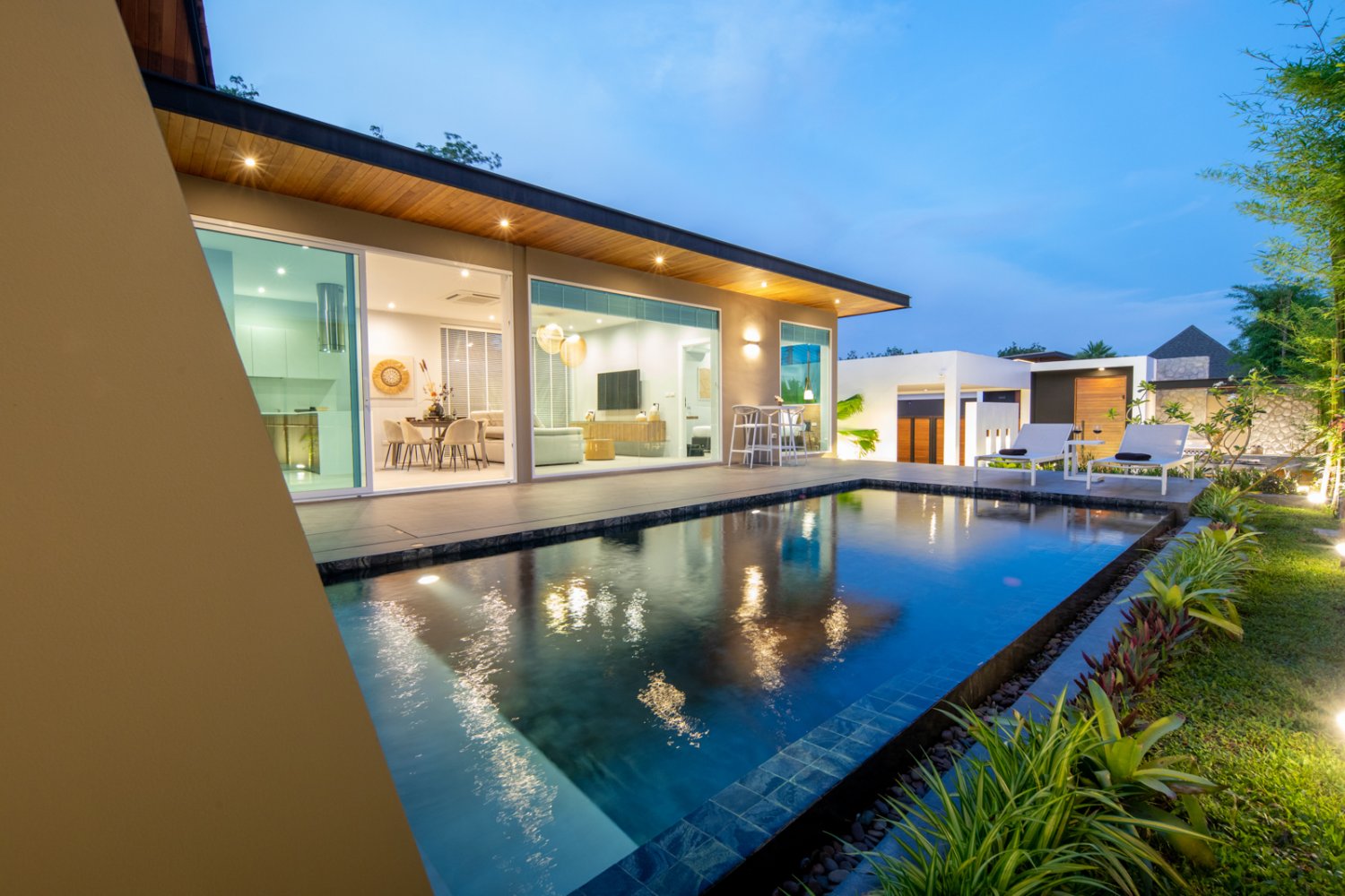 Property image - full photo 8
