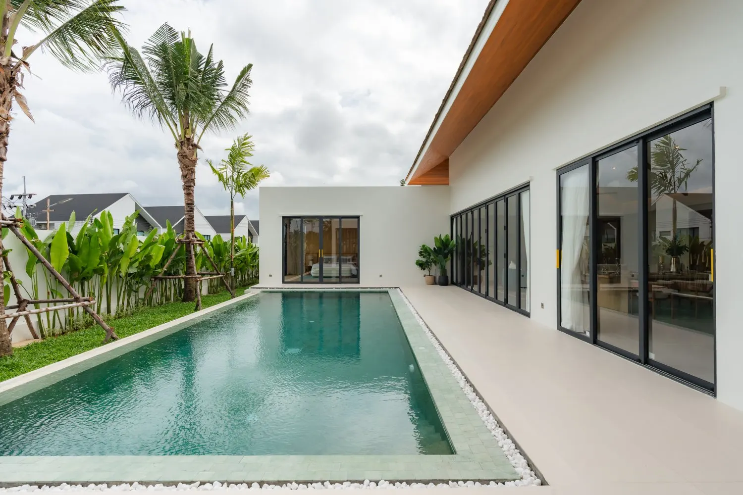 Property image - full photo 1