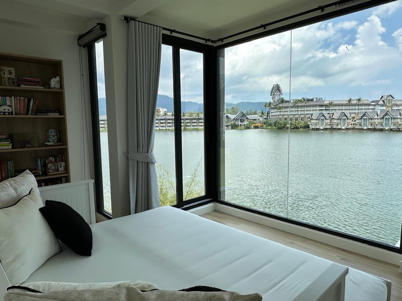 Property image - full photo 11
