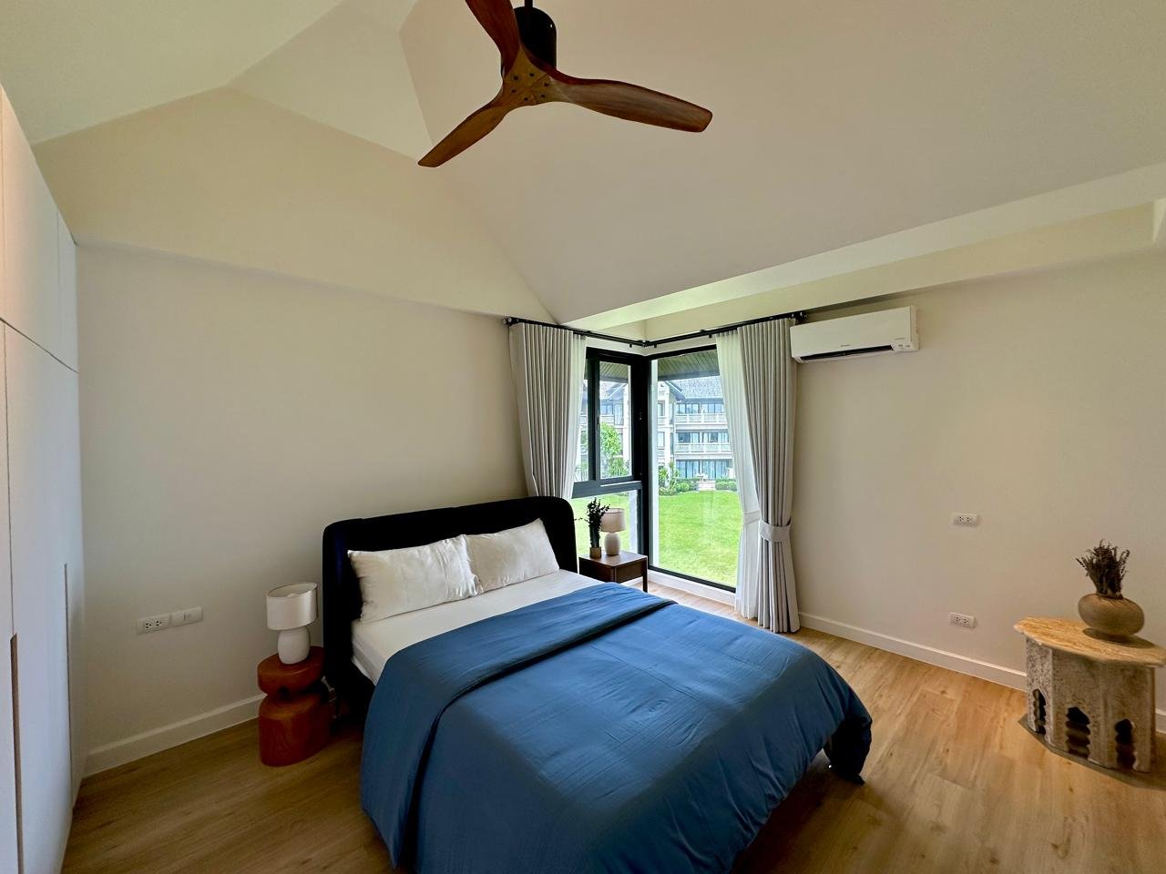 Property image - full photo 6