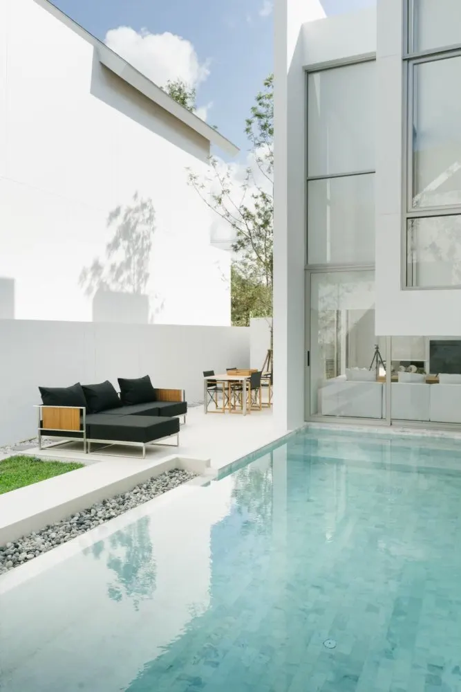 Property image - full photo 9