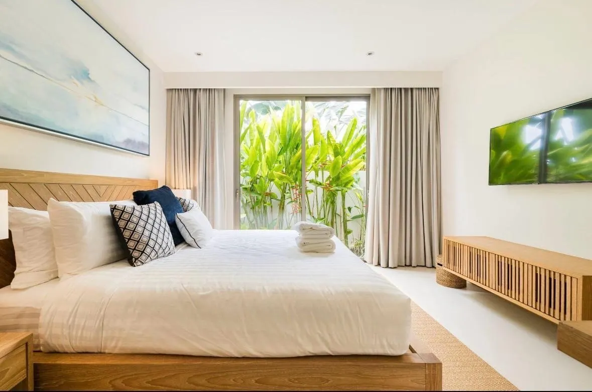 Property image - full photo 5