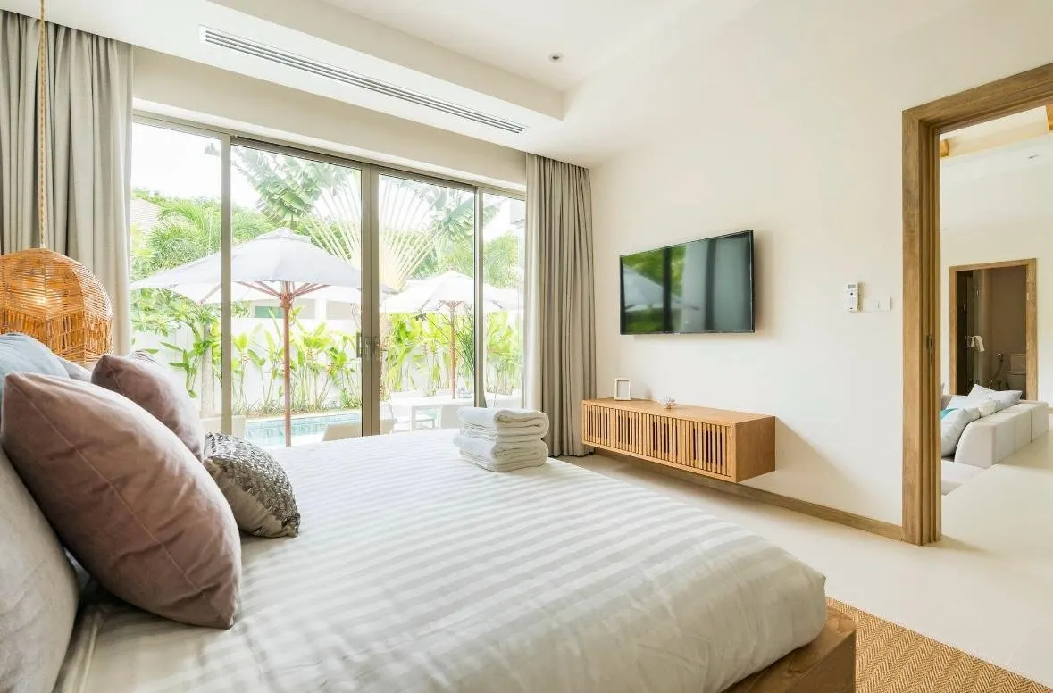 Property image - full photo 13