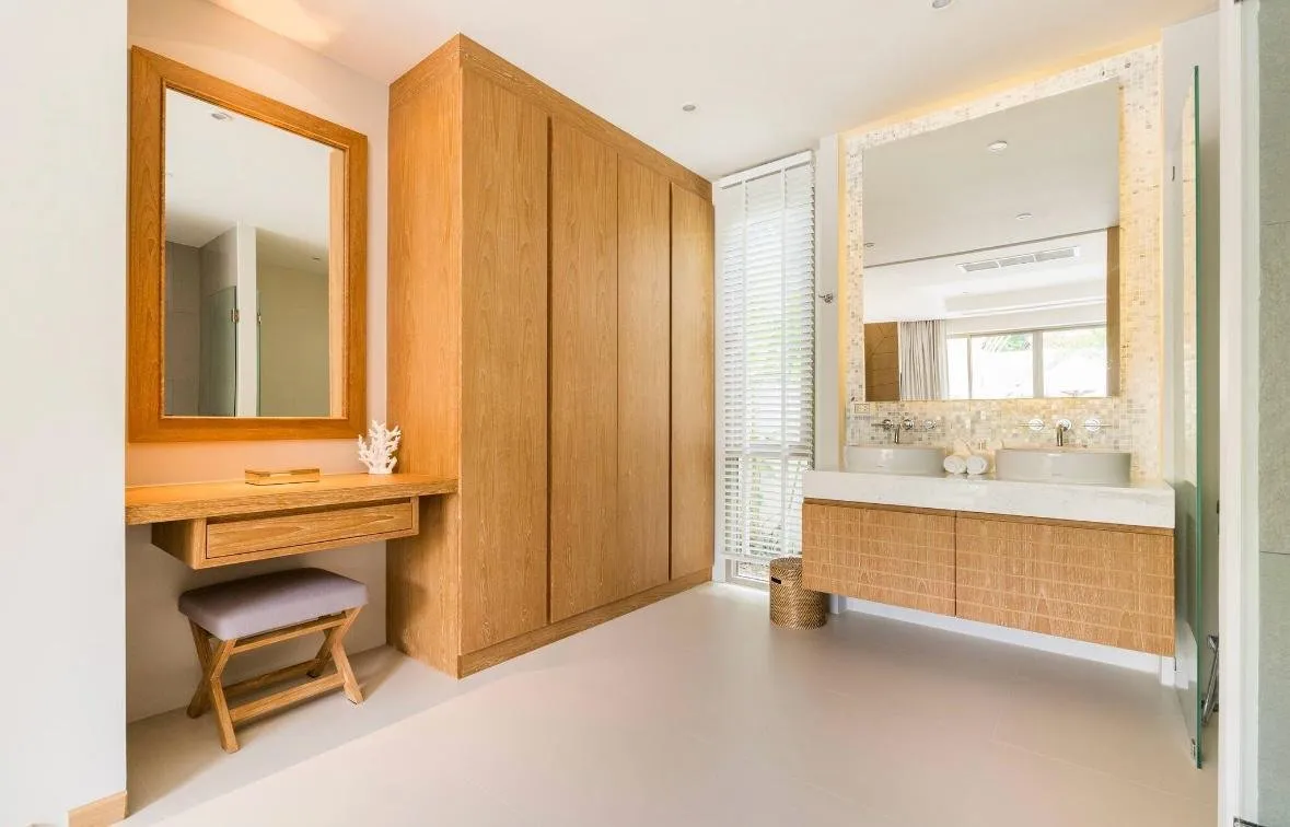 Property image - full photo 14