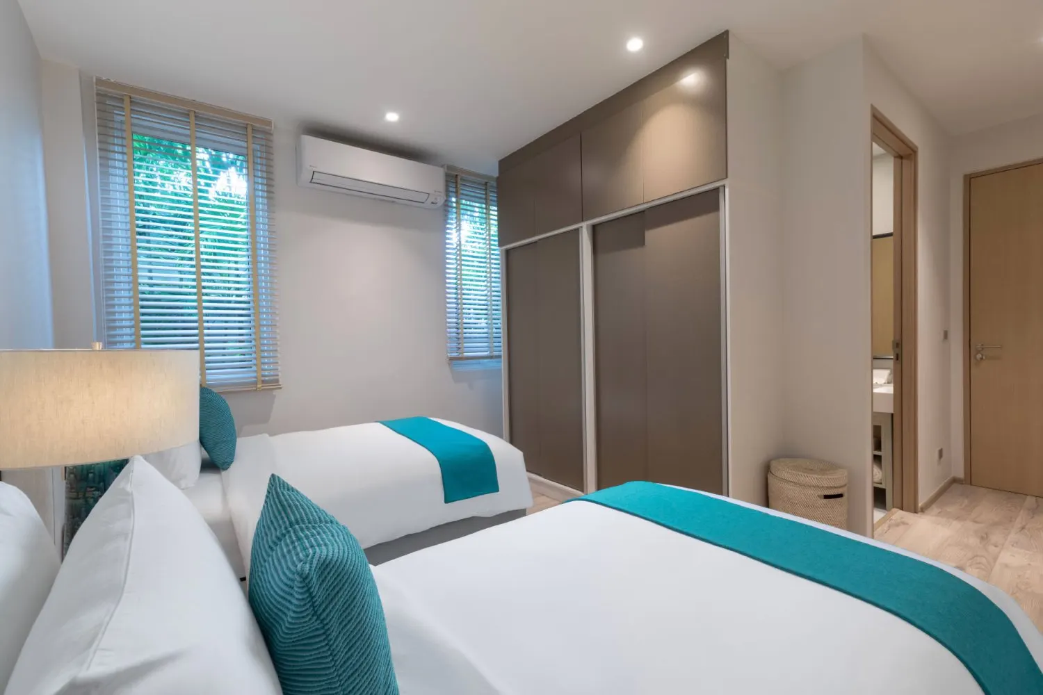 Property image - full photo 18