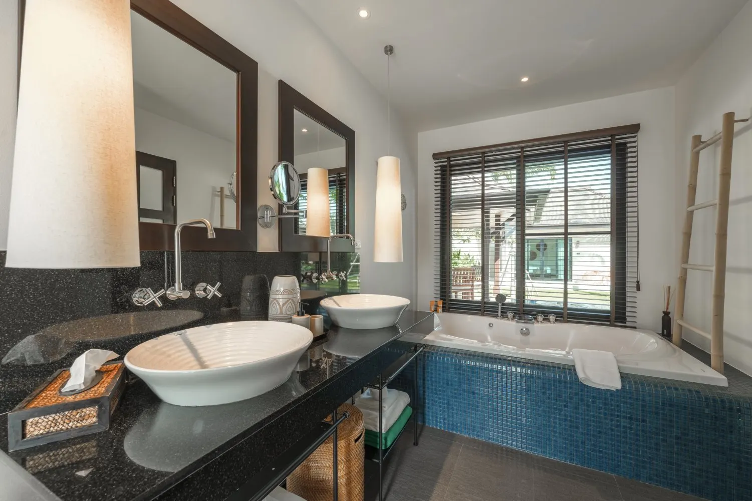 Property image - full photo 31