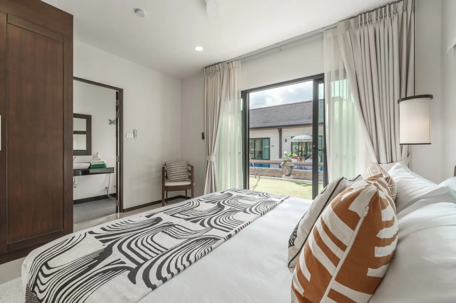 Property image - full photo 46