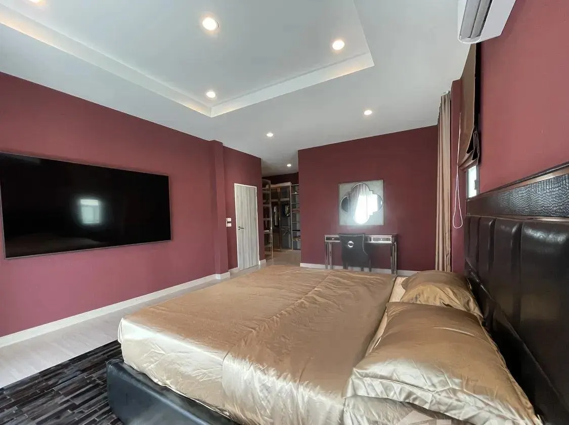 Property image - full photo 20