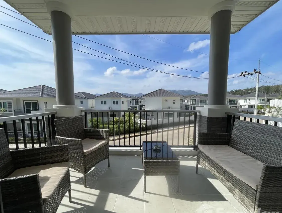 Property image - full photo 22