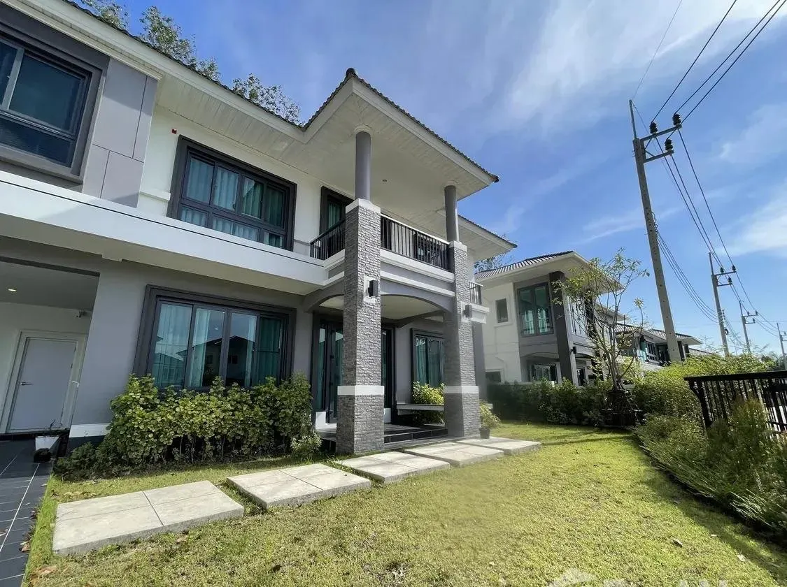 Property image - full photo 1