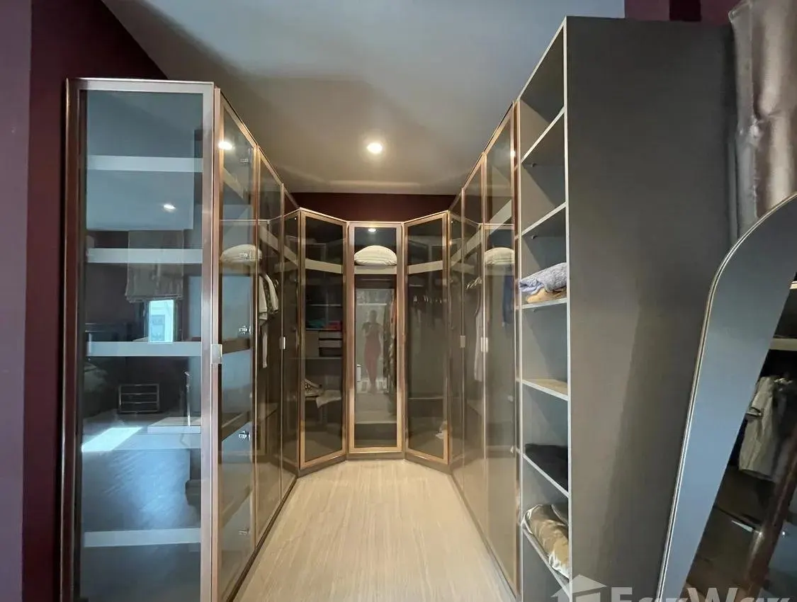 Property image - full photo 23