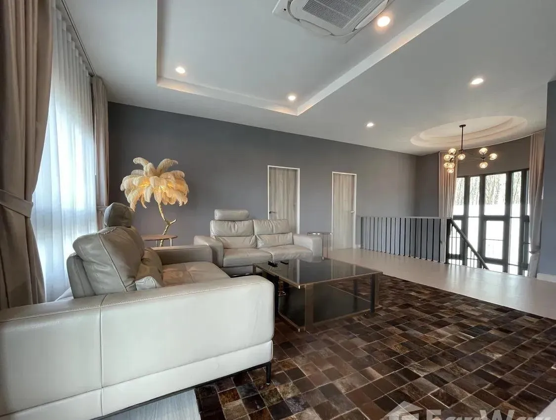 Property image - full photo 4