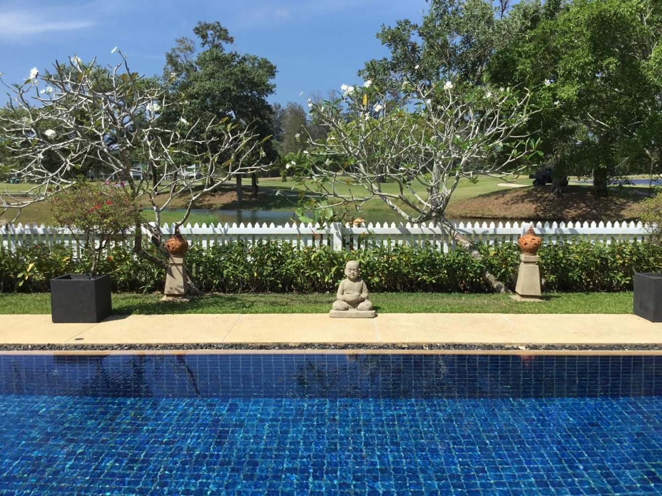 Property image - full photo 2