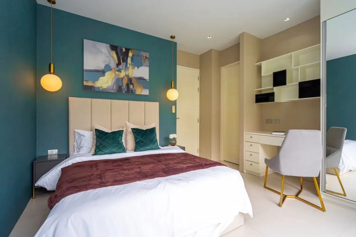 Property image - full photo 2