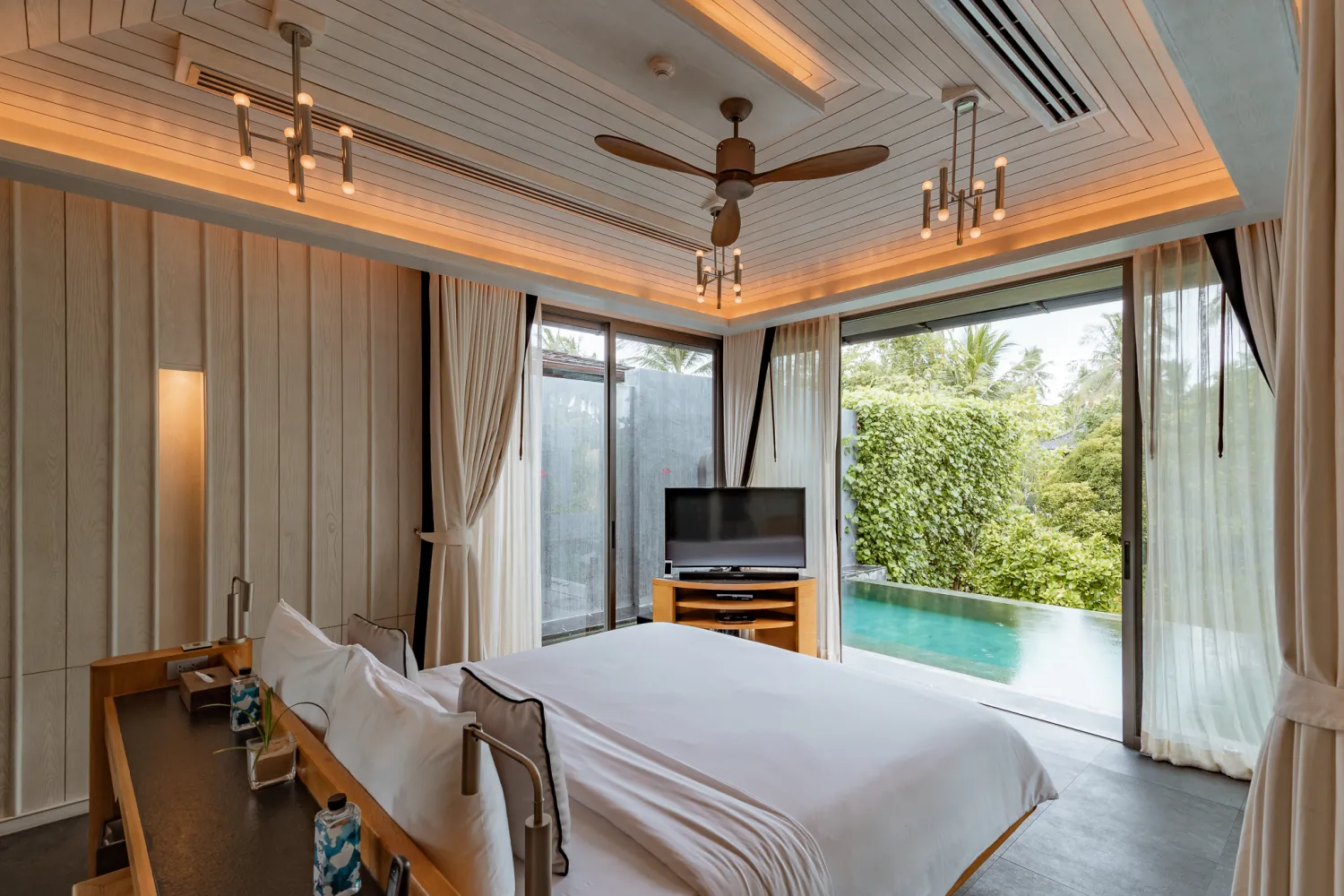 Property image - full photo 4