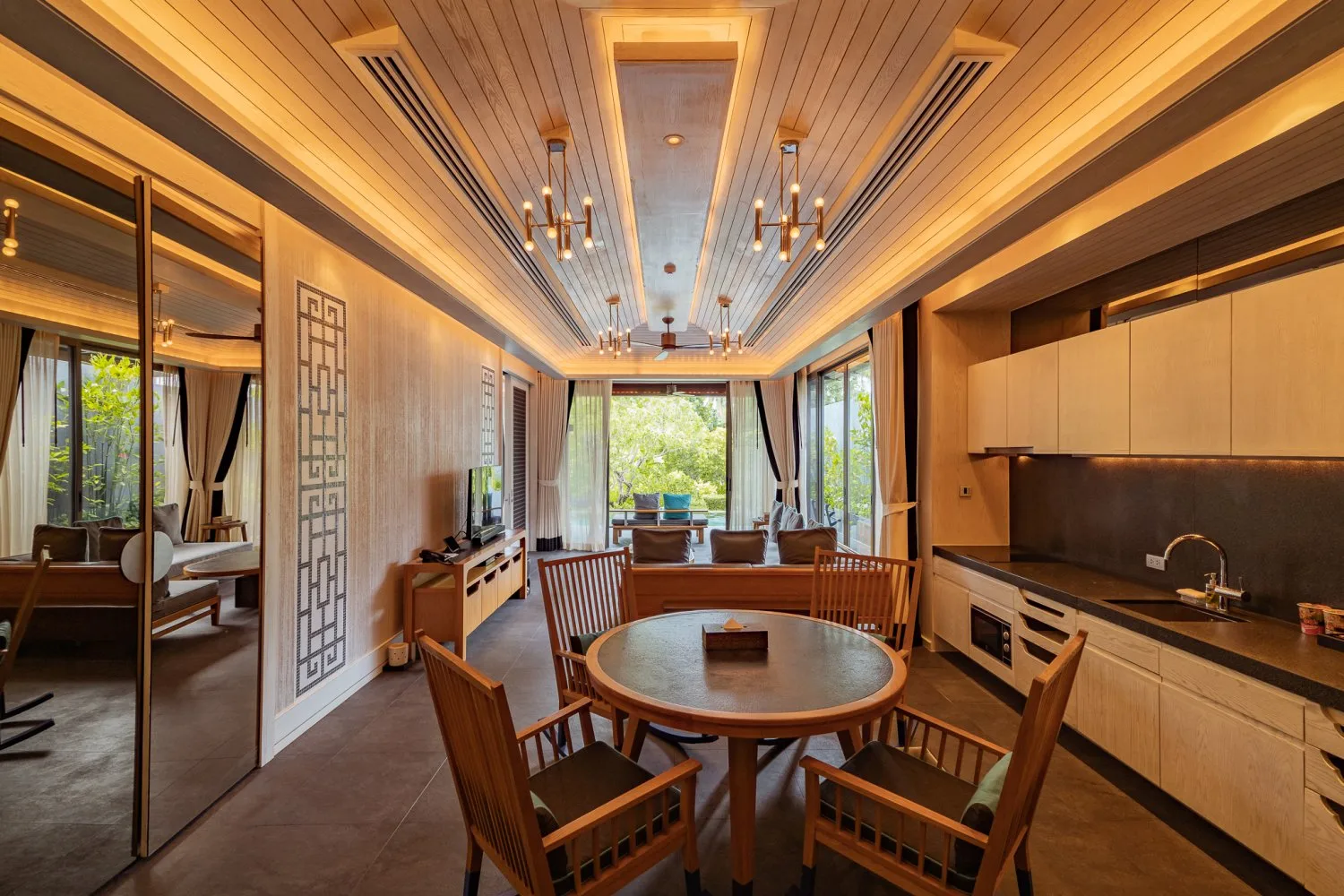Property image - full photo 2