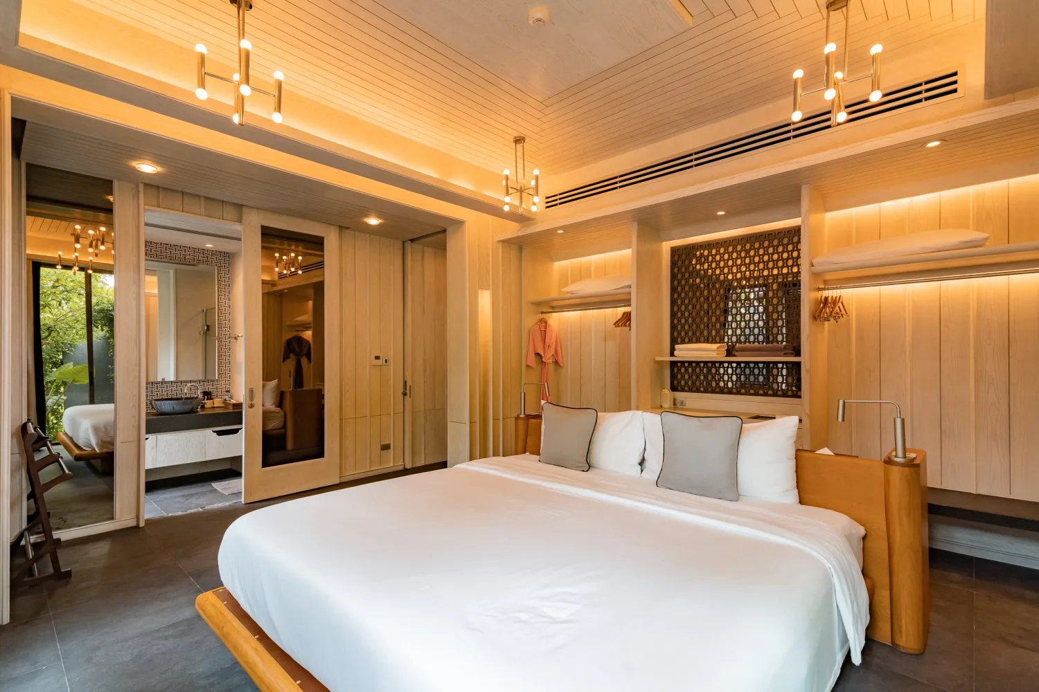 Property image - full photo 9