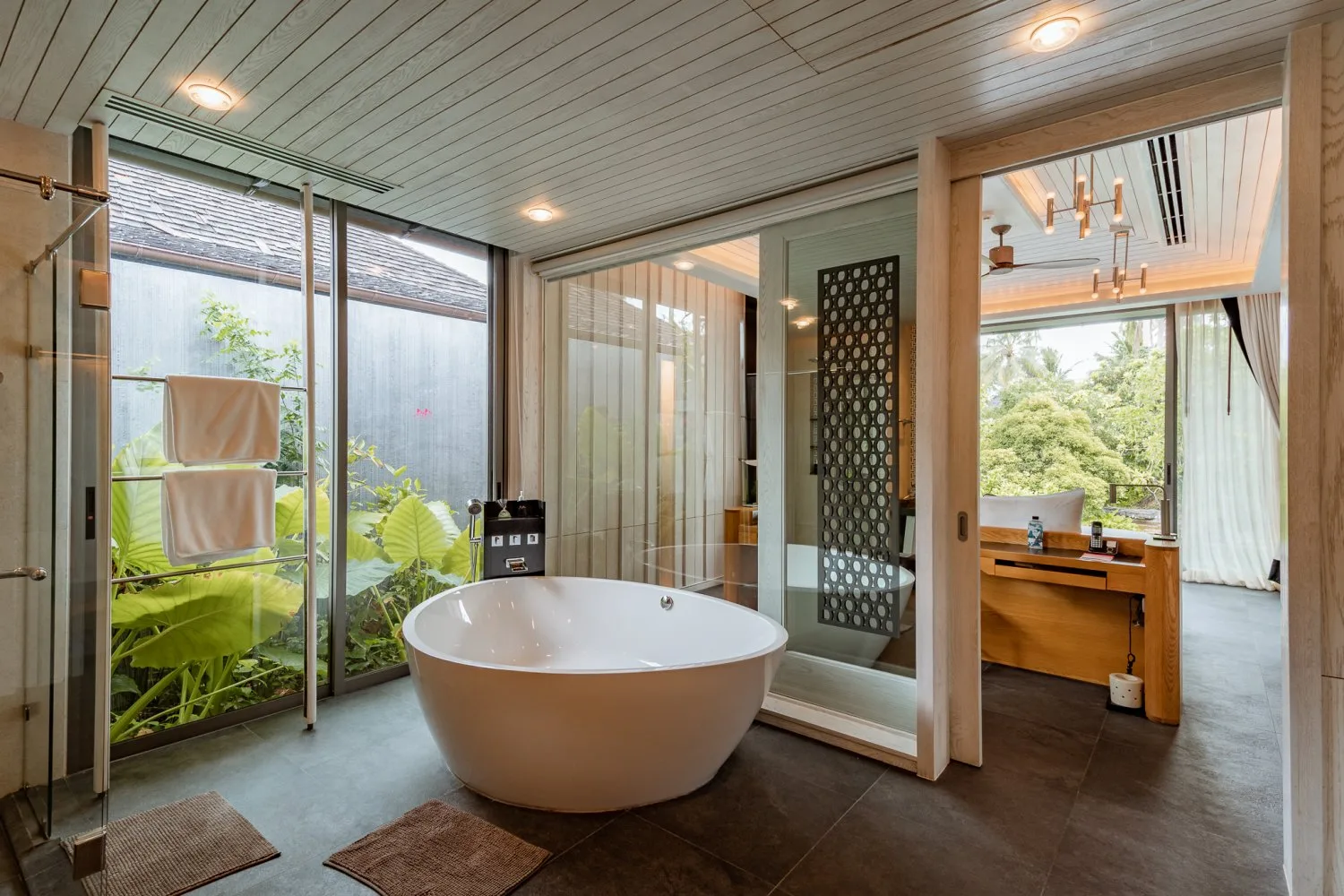 Property image - full photo 6