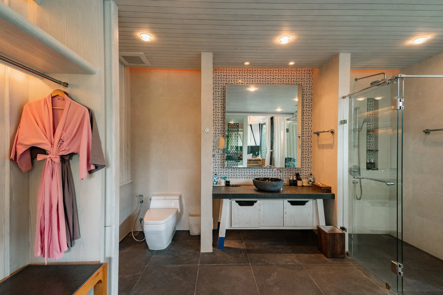 Property image - full photo 7