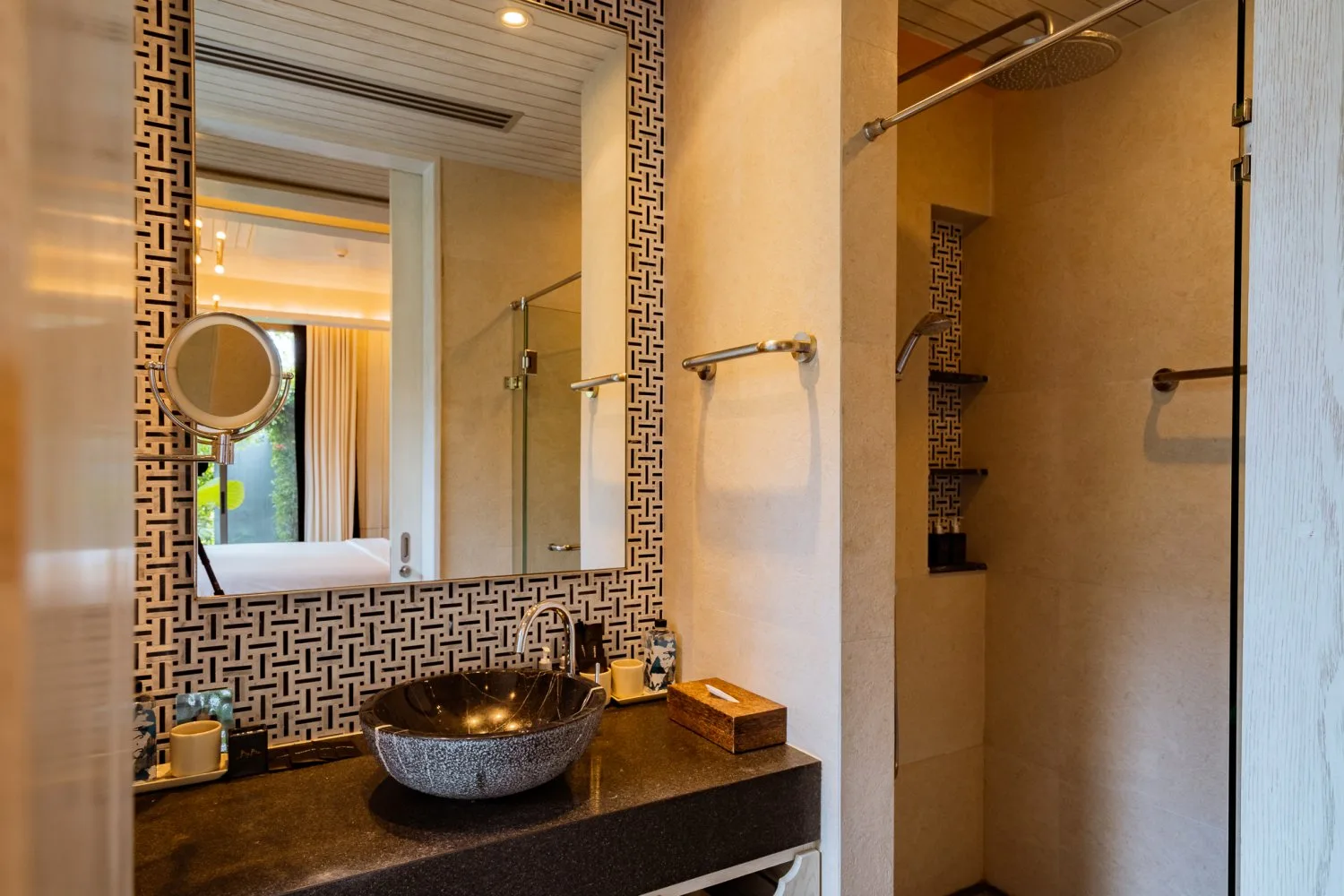 Property image - full photo 10