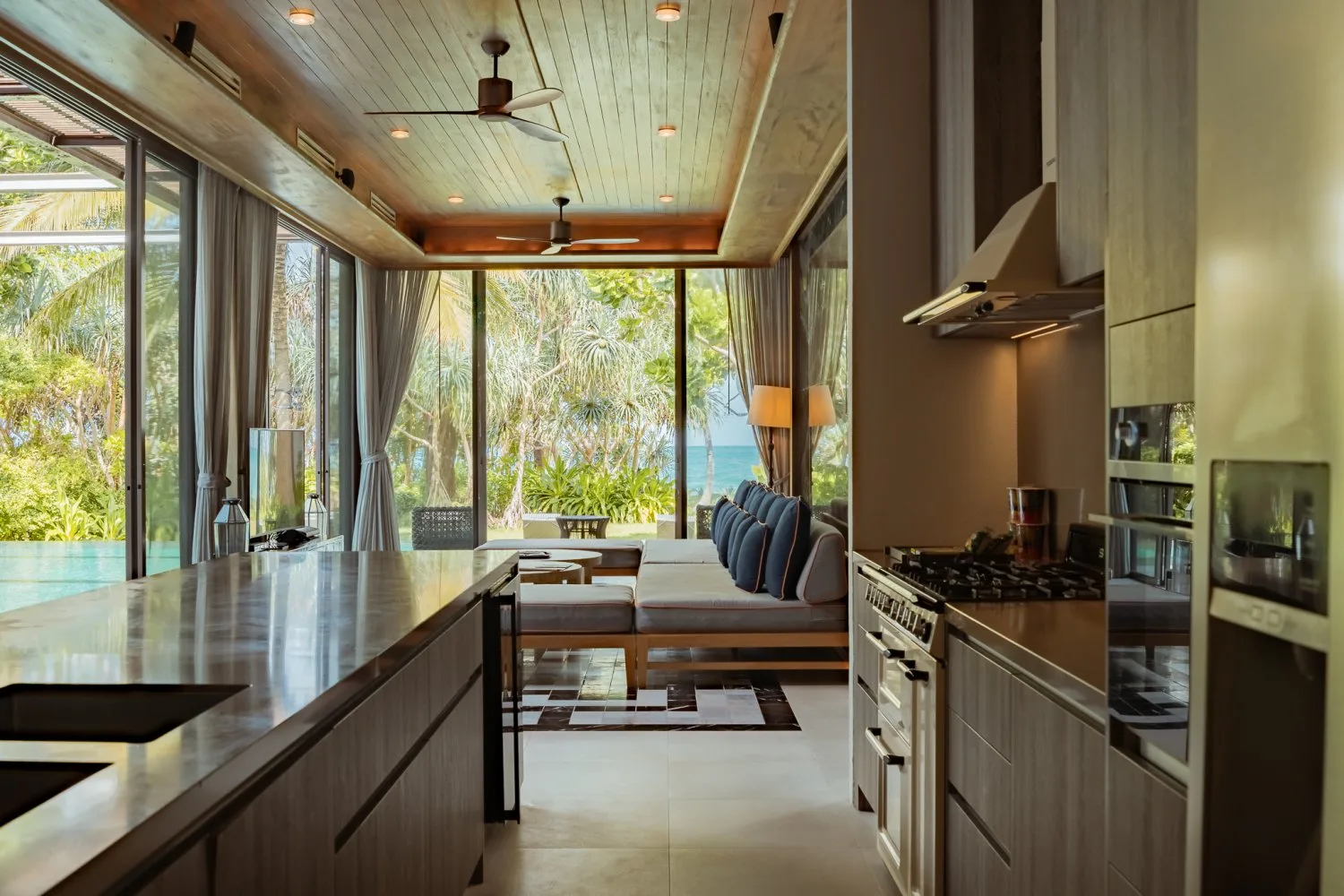 Property image - full photo 16