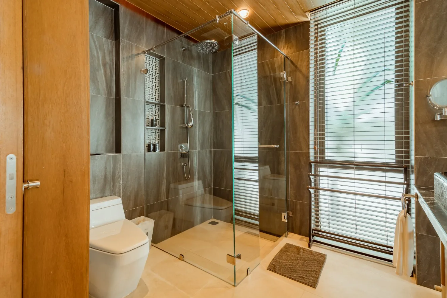 Property image - full photo 20
