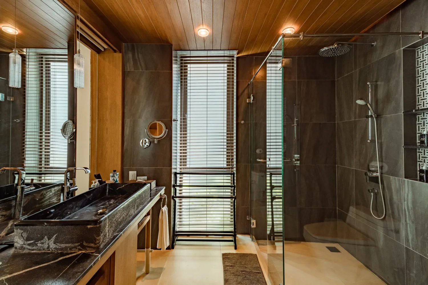 Property image - full photo 23