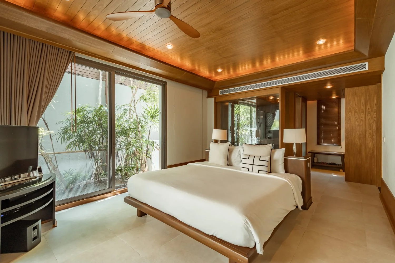 Property image - full photo 21