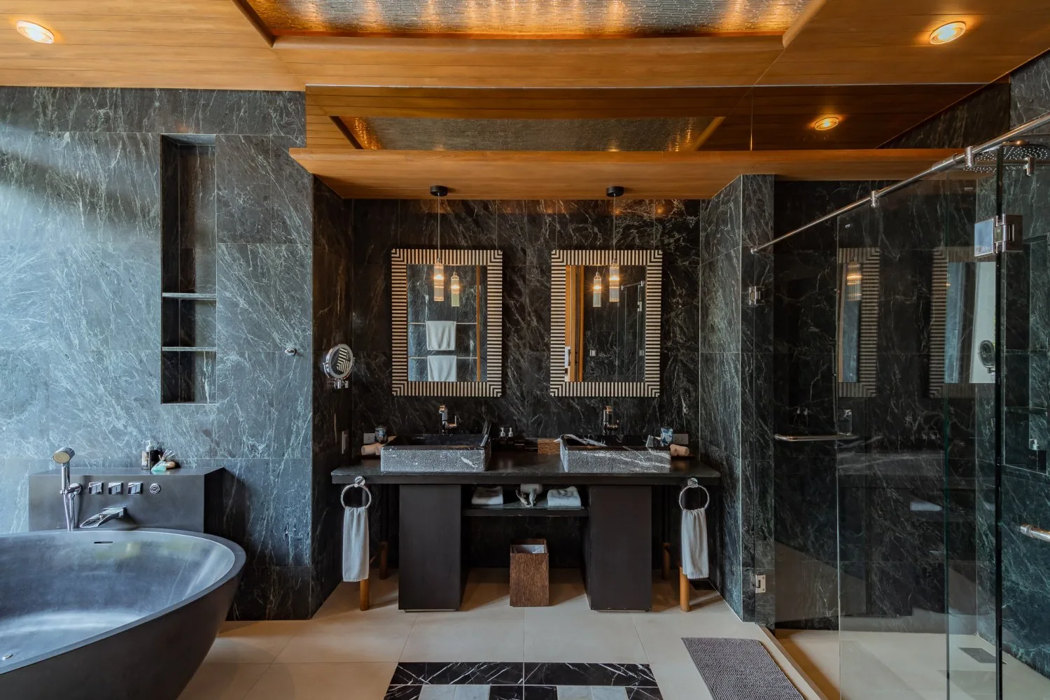 Property image - full photo 30