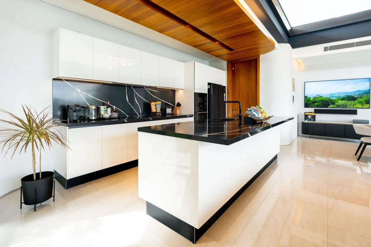 Property image - full photo 21